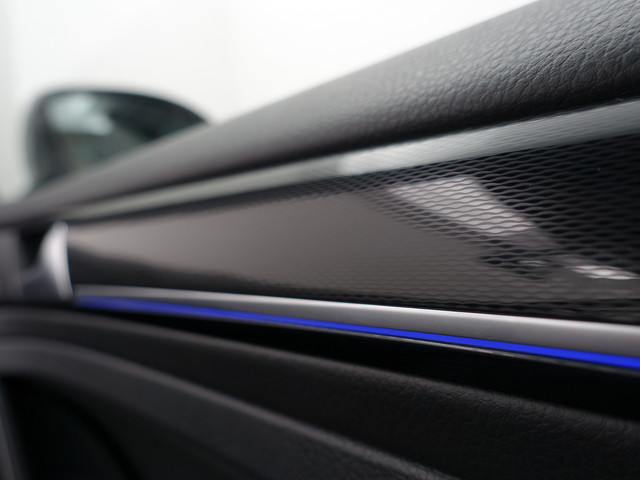 Volkswagen Golf 1.4 TSI GTE Highline Aut- Stoelmassage, Xenon Led, Park Assist, Elek Trekhaak, Leder Interieur, Navi, Clima