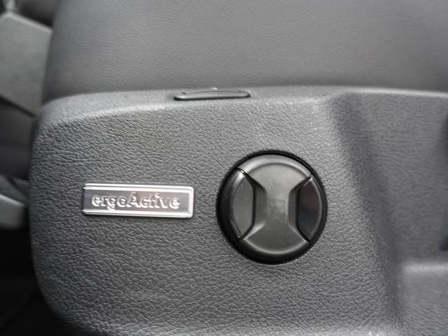 Volkswagen Golf 1.4 TSI GTE Highline Aut- Stoelmassage, Xenon Led, Park Assist, Elek Trekhaak, Leder Interieur, Navi, Clima