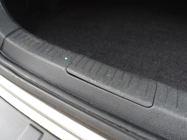 Volkswagen Golf 1.4 TSI GTE Highline Aut- Stoelmassage, Xenon Led, Park Assist, Elek Trekhaak, Leder Interieur, Navi, Clima