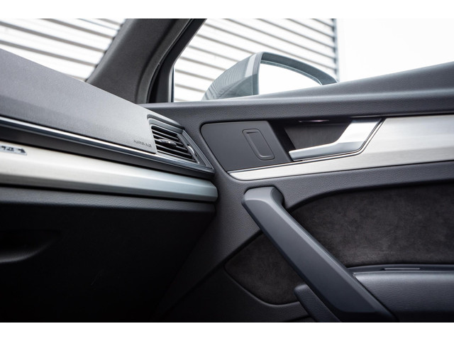 Audi Q5 55 TFSI e quattro Competition Panoramadak Leer 20LM
