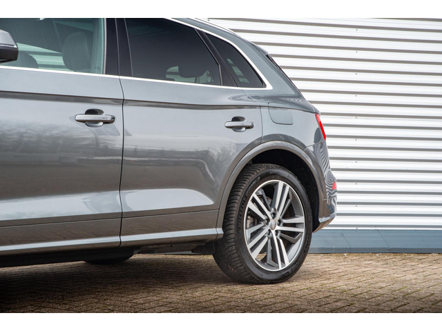 Audi Q5 55 TFSI e quattro Competition Panoramadak Leer 20LM