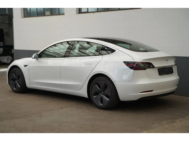 Tesla Model 3 55kWh 325pk Standard Range
