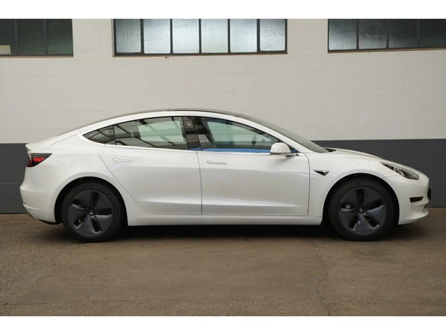 Tesla Model 3 55kWh 325pk Standard Range