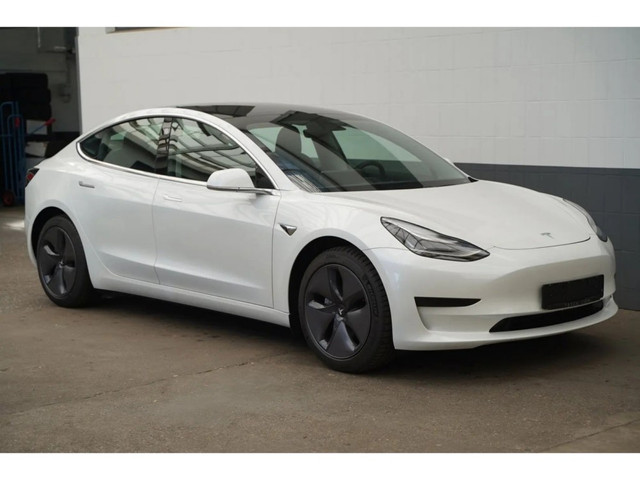Tesla Model 3 55kWh 325pk Standard Range