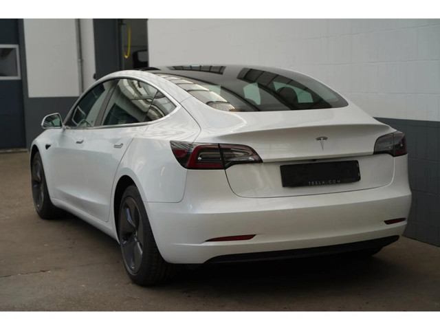 Tesla Model 3 55kWh 325pk Standard Range