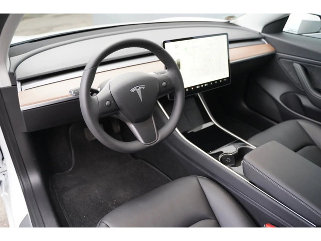 Tesla Model 3 55kWh 325pk Standard Range