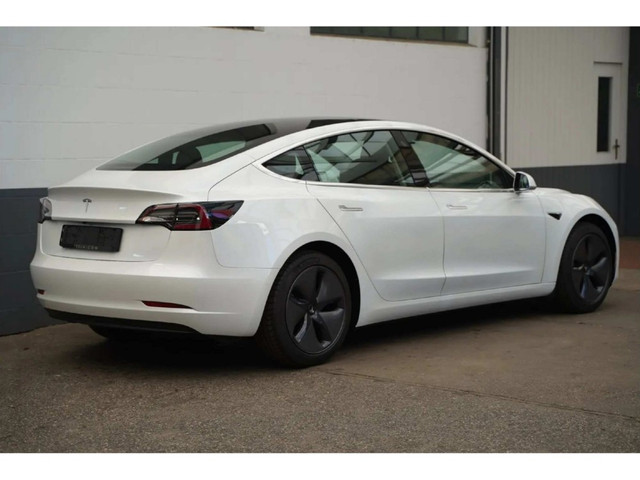 Tesla Model 3 53kWh 283pk Standard Range