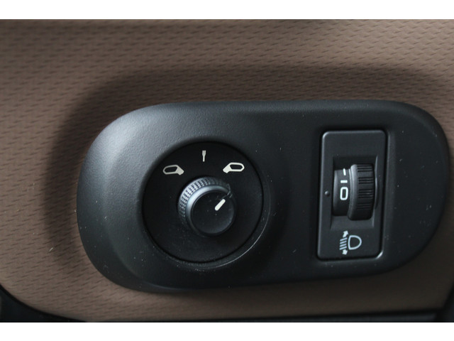 Citroen C4 Cactus 1.2 PureTech Business   Panoramadak   Automaat   N.A.P.