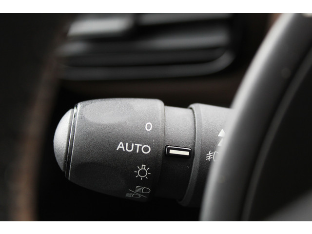 Citroen C4 Cactus 1.2 PureTech Business   Panoramadak   Automaat   N.A.P.
