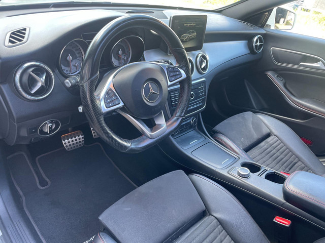 Mercedes-Benz CLA Shooting Brake 180 AMG PANO NAP