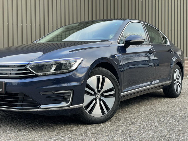 Volkswagen Passat 1.4 TSI GTE Plug-in DSG sedan 2017 1e eig