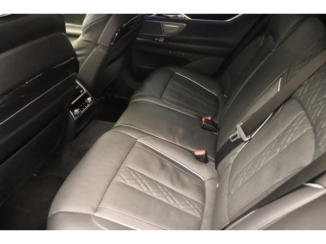 BMW 7 Serie 745e High Executive *M Sport* Xpel Massage 394 pk Panorama dak