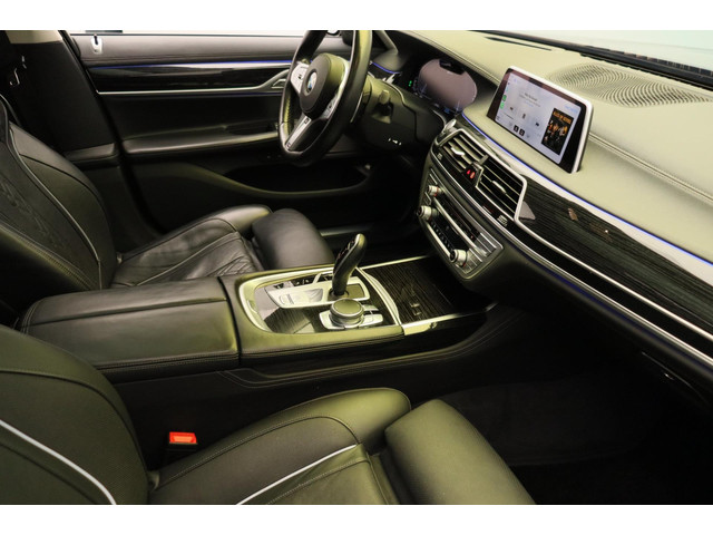 BMW 7 Serie 745e High Executive *M Sport* Xpel Massage 394 pk Panorama dak
