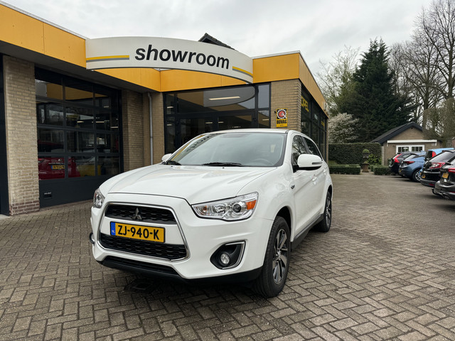 mitsubishi-asx-1.6-cleartec-invite--climate-control-navi-camera