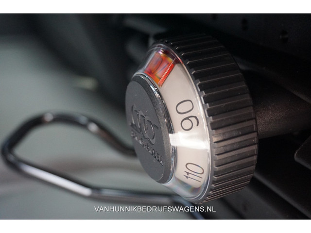 Volkswagen Crafter 35 177PK L3H3 AUT BPM VRIJ!! Airco, Navi, Camera, Gev. Stoel, Alarm, LED!! NR. 936