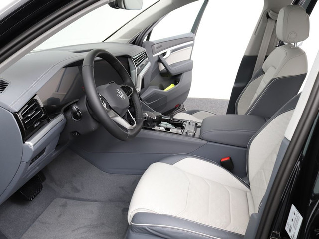 Volkswagen Touareg 3.0 TSi eHybrid 4MOTION Elegance ACC Luchtvering Massage Stoelkoeling Head-Up Panoramadak 21 Inch Nachtzicht