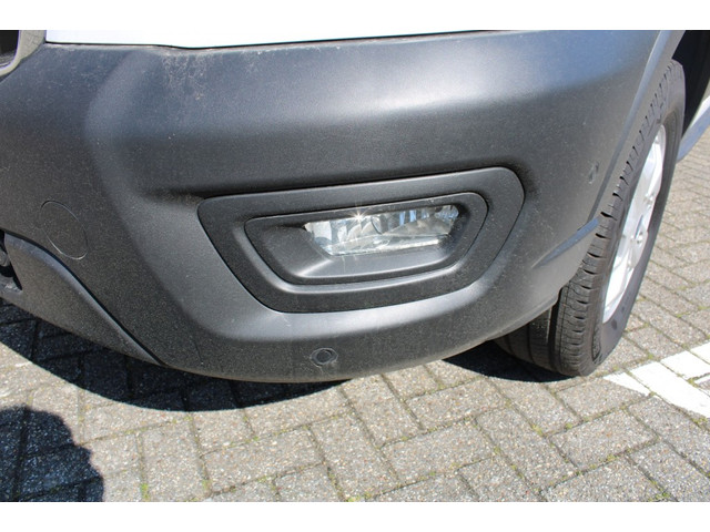 Ford E-Transit Trend 350 L2H2 198KW RWD 68KWH