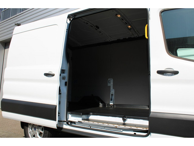 Ford E-Transit Trend 350 L2H2 198KW RWD 68KWH