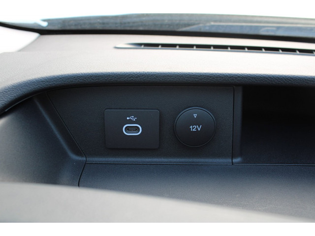 Ford E-Transit Trend 350 L2H2 198KW RWD 68KWH