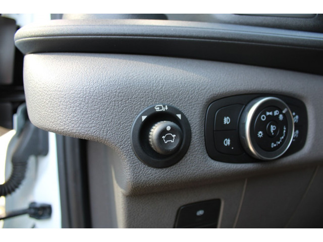 Ford E-Transit Trend 350 L2H2 198KW RWD 68KWH