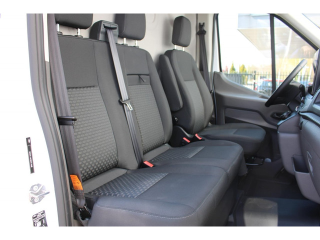 Ford E-Transit Trend 350 L2H2 198KW RWD 68KWH