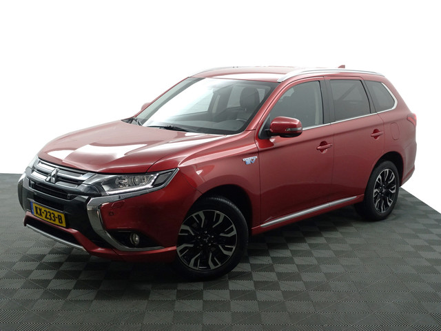 mitsubishi-outlander-2.0-phev-executive-edition-aut--xenon-led--stoelverwarming--camera--park-assist--clima--navi