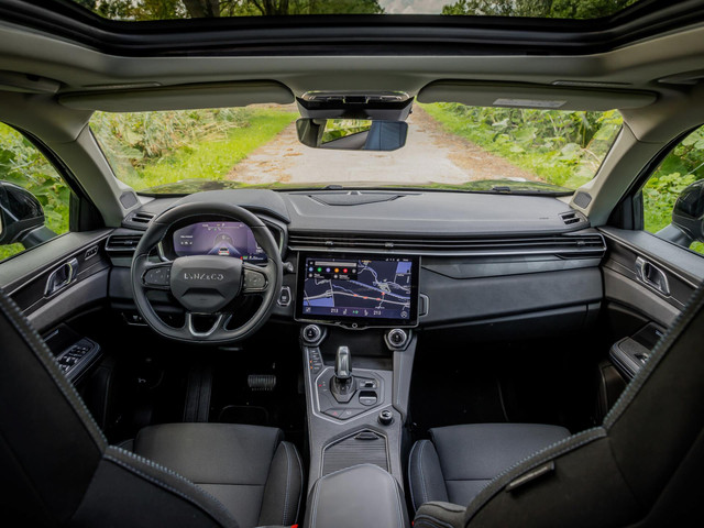 Lynk & Co 01 1.5 Plug-In Hybrid 262pk | Satin Dark Grey | Blacked Out