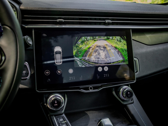 Lynk & Co 01 1.5 Plug-In Hybrid 262pk | Satin Dark Grey | Blacked Out