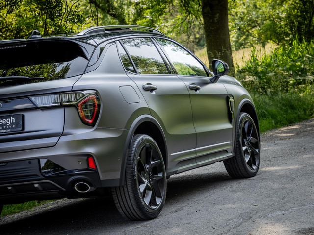 Lynk & Co 01 1.5 Plug-In Hybrid 262pk | Satin Dark Grey | Blacked Out