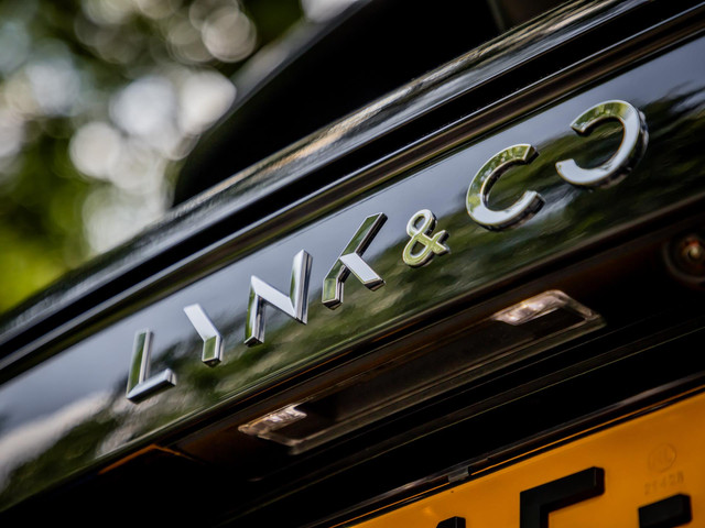 Lynk & Co 01 1.5 Plug-In Hybrid 262pk | Satin Dark Grey | Blacked Out