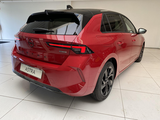 Opel Astra 1.6 TURBO Hybrid 180pk Level 4 (GS) Opel Astra 1.6 TURBO Hybrid 180pk | Ultimate | Navigatie | Head-up Display | 360° Camera |