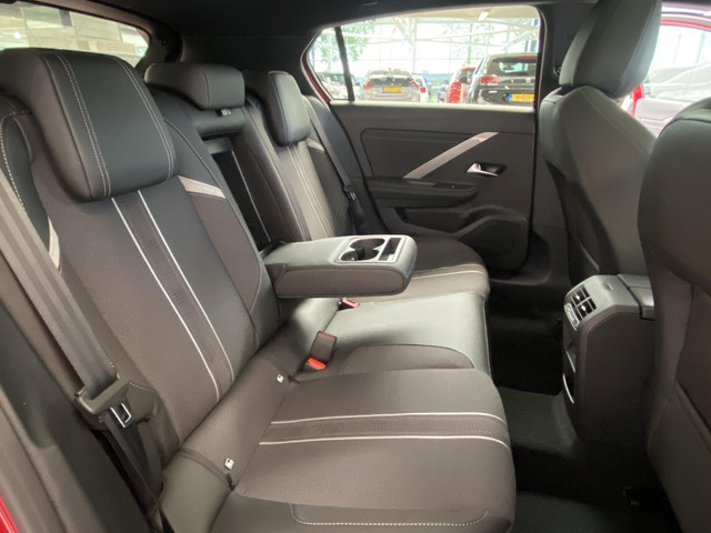 Opel Astra 1.6 TURBO Hybrid 180pk Level 4 (GS) Opel Astra 1.6 TURBO Hybrid 180pk | Ultimate | Navigatie | Head-up Display | 360° Camera |