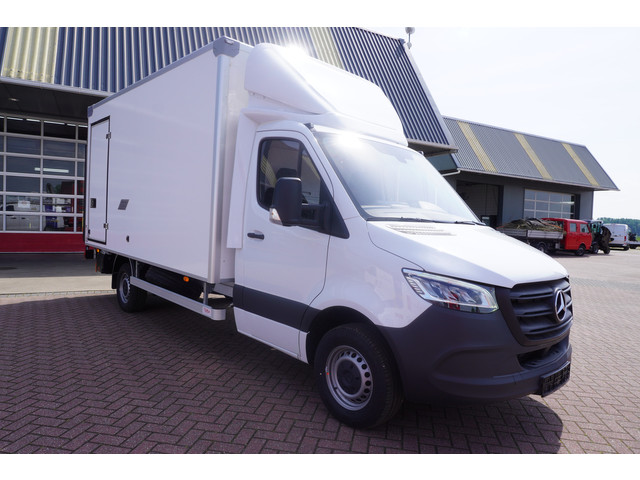 mercedes-benz-sprinter-319-cdi-191pk-bakwagen-met-laadklep-automaat-nr.-v068---airco---cruise---apple-android