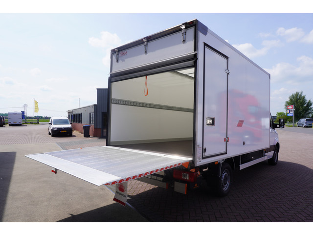 Mercedes-Benz Sprinter 319 CDI 191PK Bakwagen met laadklep Automaat Nr. V068 | Airco | Cruise | Apple-Android