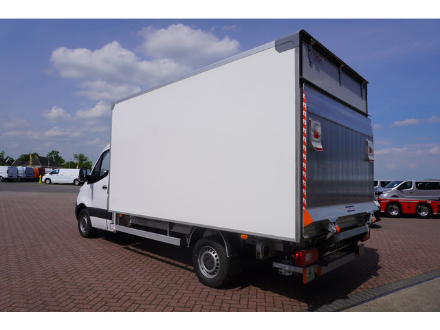 Mercedes-Benz Sprinter 319 CDI 191PK Bakwagen met laadklep Automaat Nr. V068 | Airco | Cruise | Apple-Android