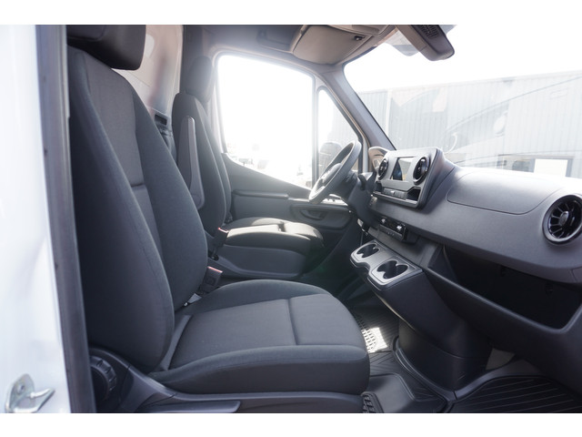 Mercedes-Benz Sprinter 319 CDI 191PK Bakwagen met laadklep Automaat Nr. V068 | Airco | Cruise | Apple-Android