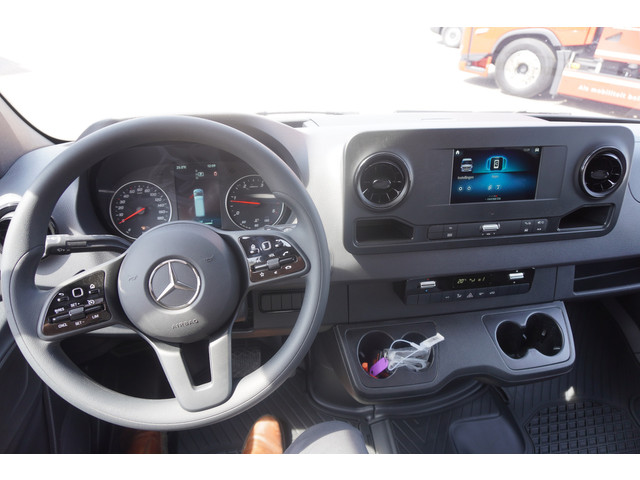 Mercedes-Benz Sprinter 319 CDI 191PK Bakwagen met laadklep Automaat Nr. V068 | Airco | Cruise | Apple-Android