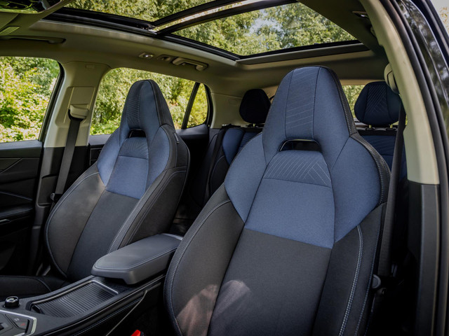 Lynk & Co 01 1.5 Plug-In Hybrid 262pk | Matt Grey | Blacked Out