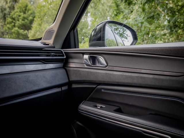 Lynk & Co 01 1.5 Plug-In Hybrid 262pk | Matt Grey | Blacked Out