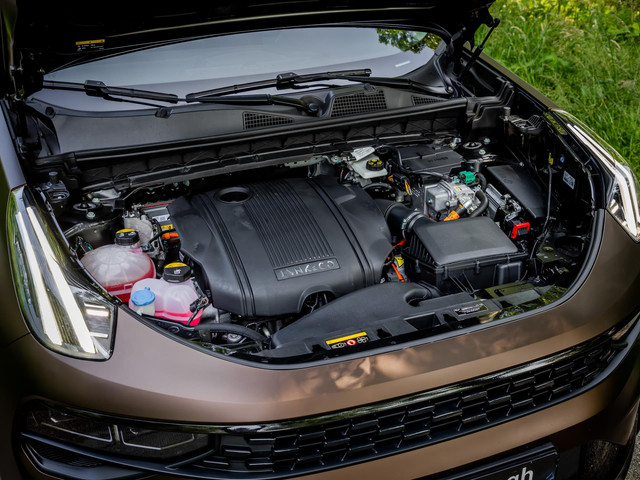 Lynk & Co 01 1.5 Plug-In Hybrid 262pk | Matt Grey | Blacked Out