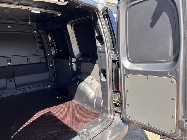 Volkswagen Caddy Cargo 2.0 TDI BPM vrij 4x uit voorraad leverbaar Airco Cruise controle Stuurwielbediening telefoonverbinding Houtenvloer Euro 6