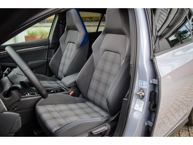 Volkswagen Golf 1.4 TSI PHEV GTE 245pk DSG! 1e|DLR|Panoramadak|Virtual Cockpit|IQ Light LED|Kuipstoelen|NAVI|CarPlay|ACC|Camera|18