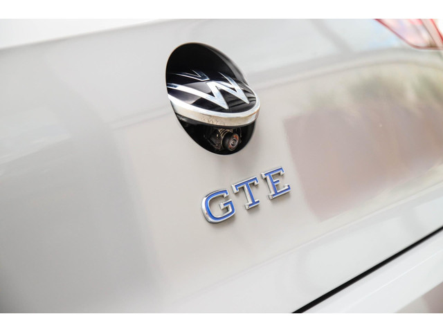 Volkswagen Golf 1.4 TSI PHEV GTE 245pk DSG! 1e|DLR|Panoramadak|Virtual Cockpit|IQ Light LED|Kuipstoelen|NAVI|CarPlay|ACC|Camera|18