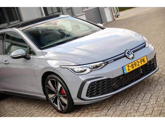Volkswagen Golf 1.4 TSI PHEV GTE 245pk DSG! 1e|DLR|Panoramadak|Virtual Cockpit|IQ Light LED|Kuipstoelen|NAVI|CarPlay|ACC|Camera|18