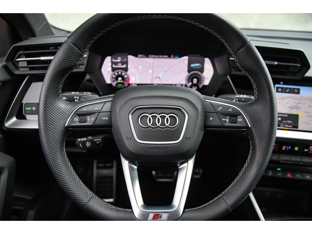 Audi A3 Sportback 40 TFSI e PHEV S Edition S-line 204pk S-Tronic! 1e|DLR|Panoramadak|Virtual Cockpit|Kuipstoelen|LED Matrix|Black
