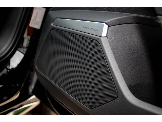 Audi A3 Sportback 40 TFSI e PHEV S Edition S-line 204pk S-Tronic! 1e|DLR|Panoramadak|Virtual Cockpit|Kuipstoelen|LED Matrix|Black