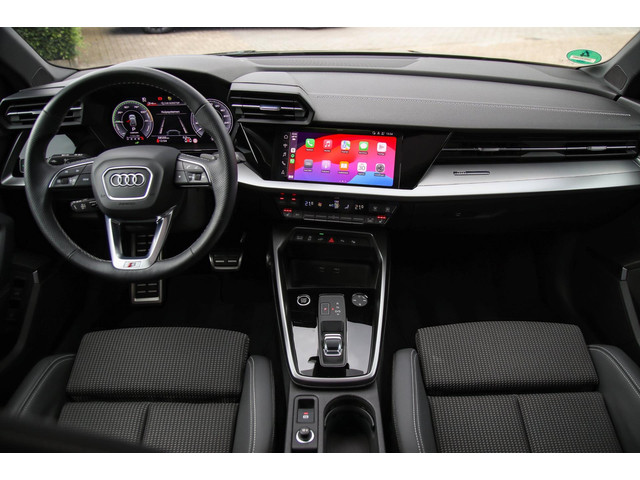 Audi A3 Sportback 40 TFSI e PHEV S Edition S-line 204pk S-Tronic! 1e|DLR|Panoramadak|Virtual Cockpit|Kuipstoelen|LED Matrix|Black