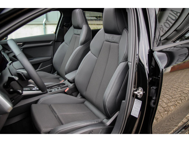 Audi A3 Sportback 40 TFSI e PHEV S Edition S-line 204pk S-Tronic! 1e|DLR|Panoramadak|Virtual Cockpit|Kuipstoelen|LED Matrix|Black