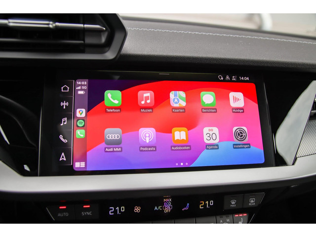 Audi A3 Sportback 40 TFSI e PHEV S Edition S-line 204pk S-Tronic! 1e|DLR|Panoramadak|Virtual Cockpit|Kuipstoelen|LED Matrix|Black