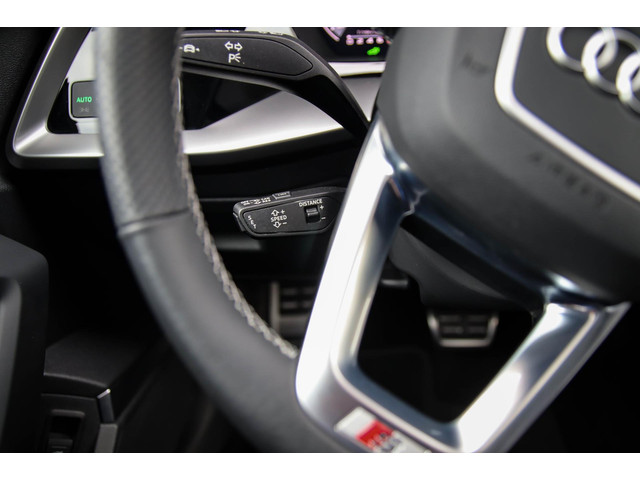 Audi A3 Sportback 40 TFSI e PHEV S Edition S-line 204pk S-Tronic! 1e|DLR|Panoramadak|Virtual Cockpit|Kuipstoelen|LED Matrix|Black